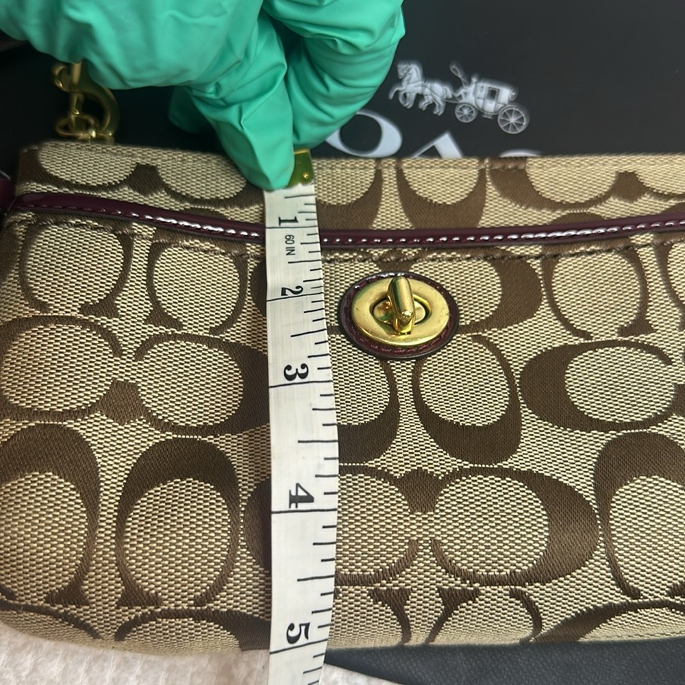 Coach Brown and Cream Signature Clutch/wristlet - Picture 10 of 10